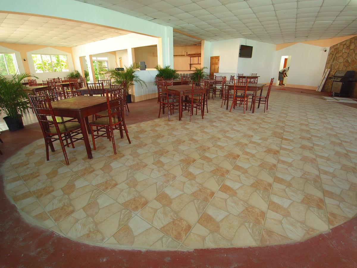 צ'רלסטאון Pinneys Beach Hotel Nevis מראה חיצוני תמונה